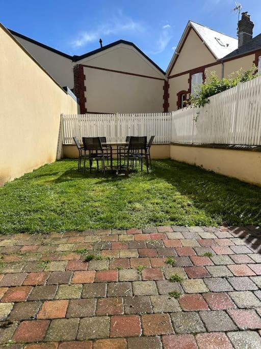 « Maison Sauge » Et Son Jardin Deauville Dış mekan fotoğraf